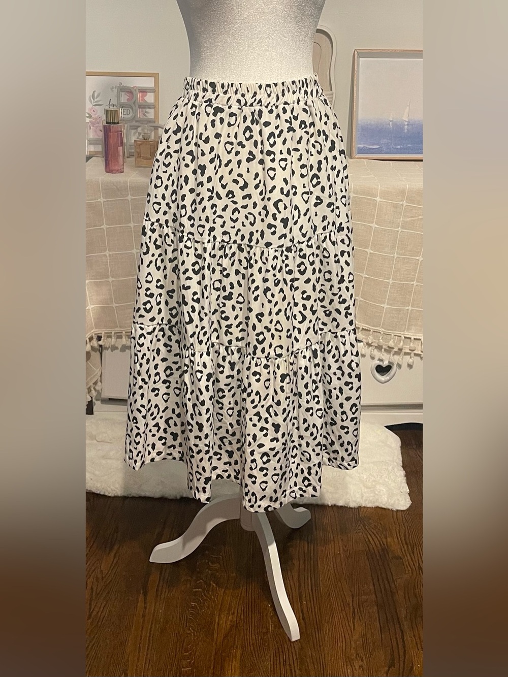 Black & White Dalmatian  casual chic Print Tiered Midi Skirt size M - Picture 5 of 14